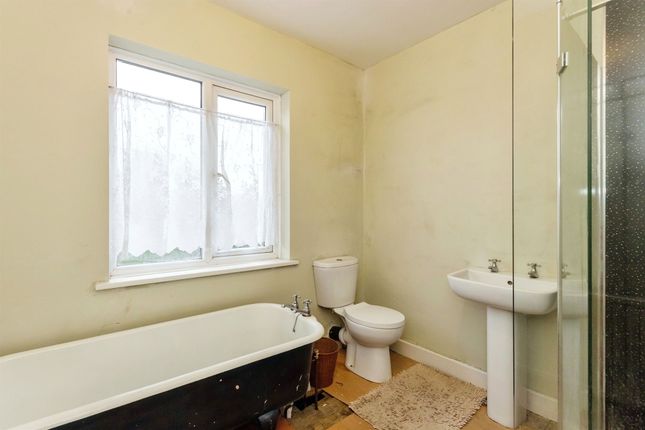 Semi-detached house for sale in Knighton Avenue, Nottingham