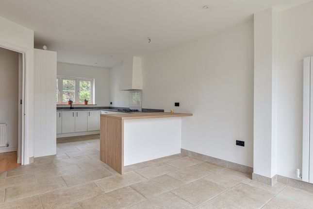 79, Baynard Avenue, Dunmow photo 4