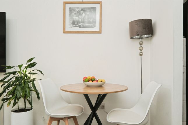 Flat 18, Granville Court, The Causeway, Seaford photo 4