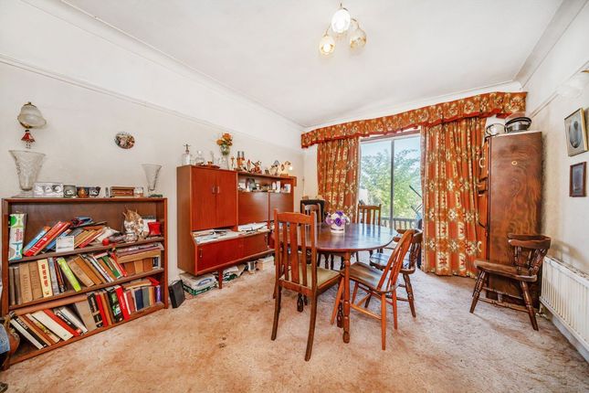 26, Oaklands Avenue, Isleworth photo 4