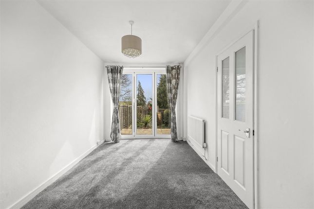18, Centre Avenue, Epping photo 4