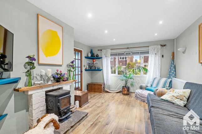 9, Huddleston Road, Cheltenham photo 2