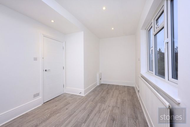 Flat 3, 144, Broadhurst Gardens, London photo 5