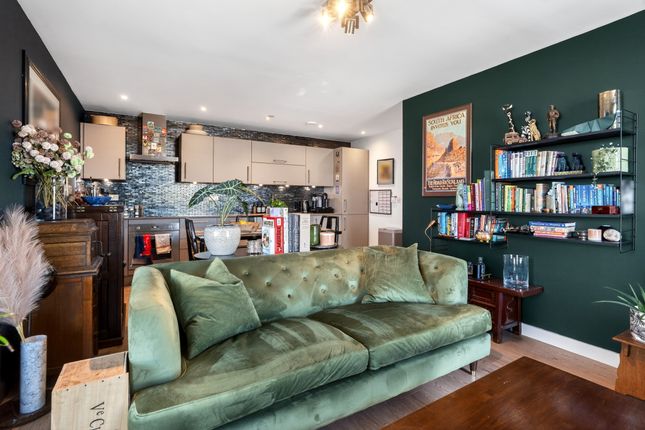 36/Chancellor House, 395 Rotherhithe New Road, London photo 3