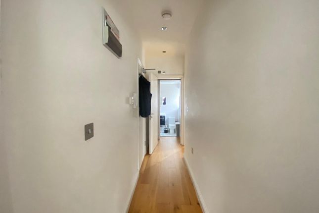 55, Beaconsfield Road, Greater London photo 3