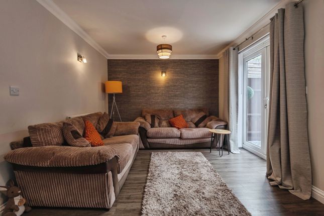 37, Devonshire Rise, Tiverton photo 4