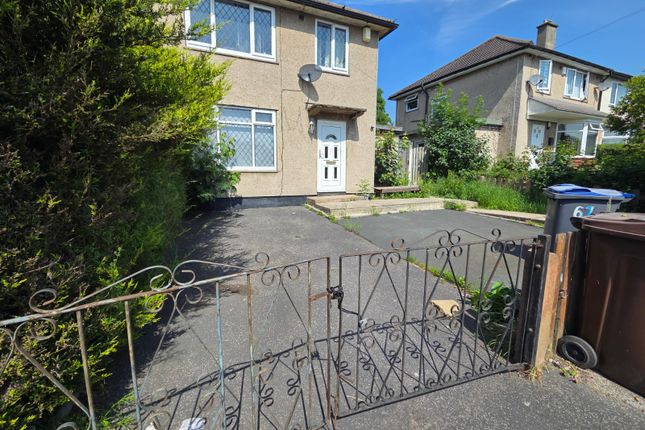 67 Ferrand Avenue, Bradford photo 2