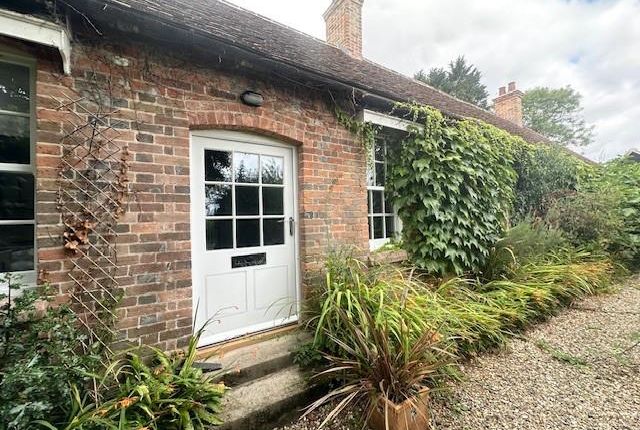 Thumbnail Cottage to rent in Pamber End, Tadley