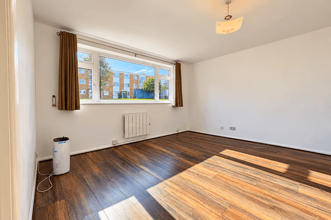 72 Haig Court, CHELMSFORD photo 4