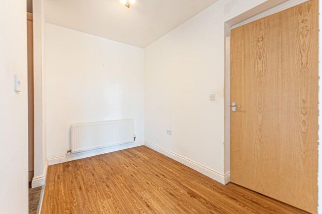 Flat 35, Magnon Court, Lake Street, Leighton Buzzard photo 4
