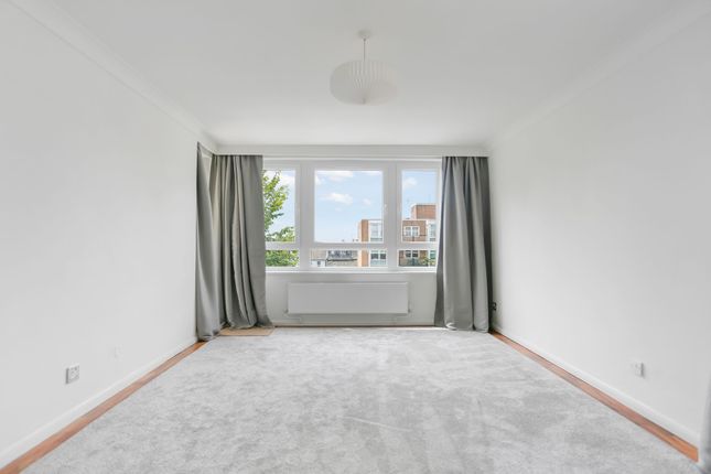 32 Bowen Court 31-35 The Drive, Hove photo 2