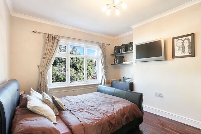 Terraced house to rent in Linden Avenue, Thornton Heath