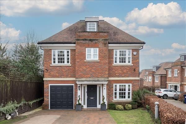 Thumbnail Detached house to rent in Bramley Close, Mill Hill