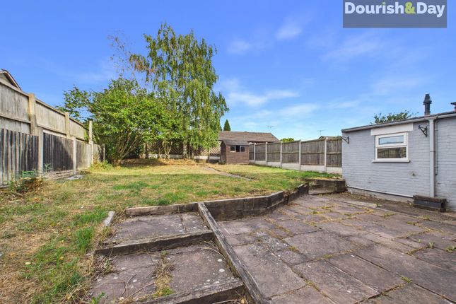 7 Martins Way, Stafford photo 4