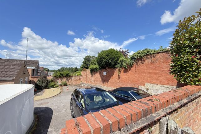 5, Theatre Street, Warwick photo 3