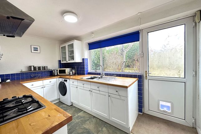 4 Osgodby Close, Scarborough photo 3