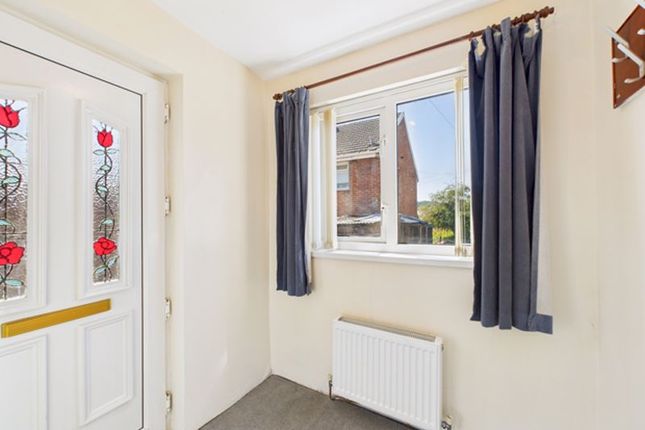 No 10, Ash Grove, Carmarthen photo 2