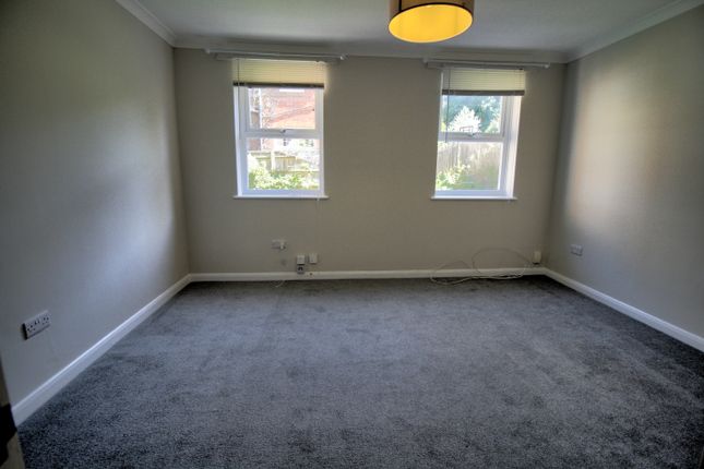Flat D, Maplecroft, The Drive, Tonbridge photo 4