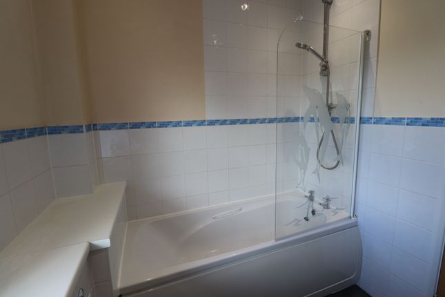 23, Lion Court, Northampton photo 4
