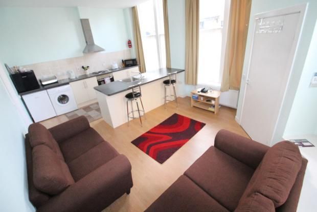 Flat to rent in King Street, Aberdeen AB24