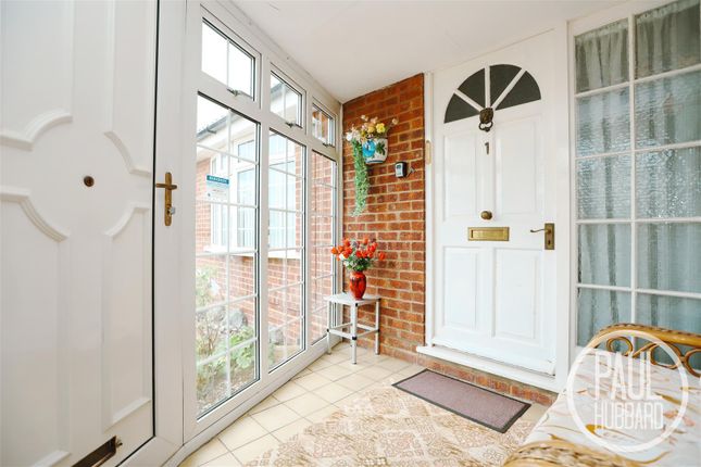 1, Tenterden Close, Lowestoft photo 2