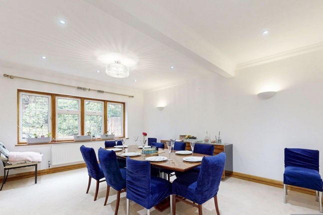Pramukh Krupa, Chorleywood Road, Rickmansworth photo 3