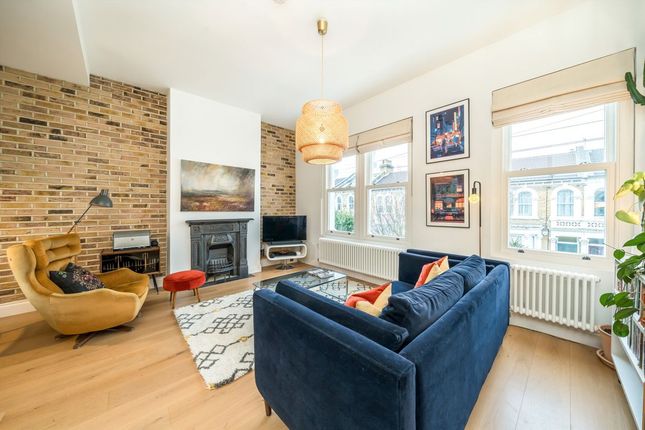 Top Floor Flat, Flat 2, 22, Plato Road, London photo 2