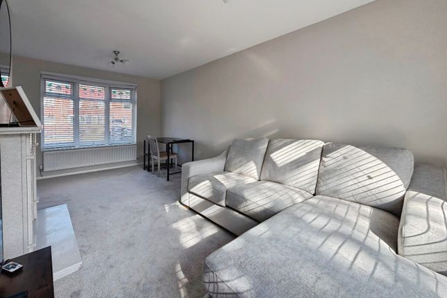 61 Chesterton Road, South Shields, Tyne and Wear photo 3