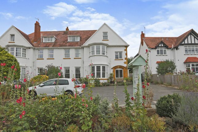 Thumbnail Detached house for sale in Station Road, Broadway