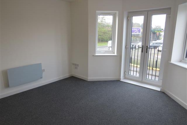 Flat to rent in Millfields Road, Ettingshall, Wolverhampton