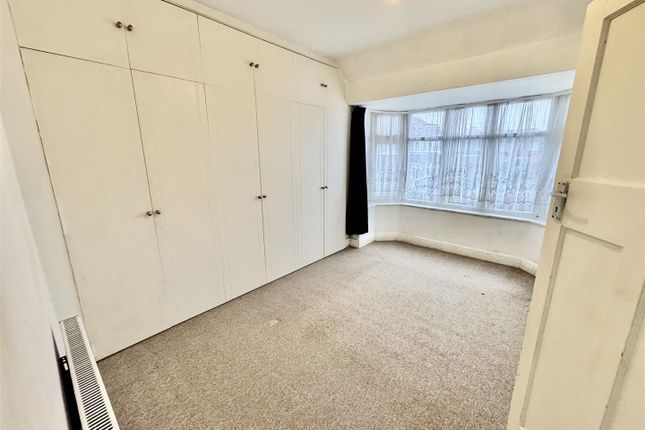 8, Warren Drive, Middlesex photo 3
