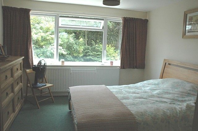 16 Hill Court, Ballfield Road, Godalming photo 4
