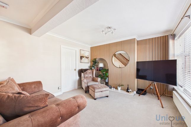 26, Lowfield Close, Newton photo 2