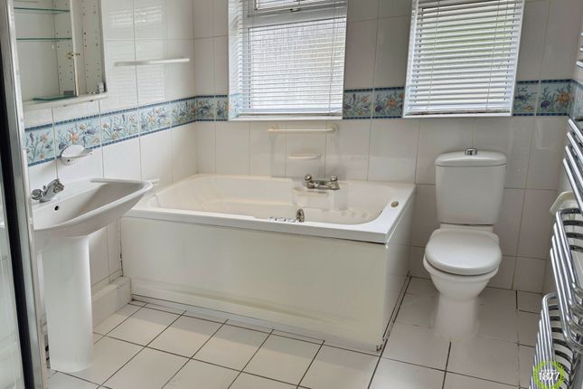 2 Earls Drive, Darwen photo 3