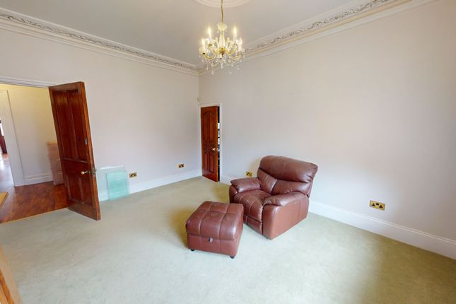 Flat for sale in Queens Gate, Lipson, Plymouth