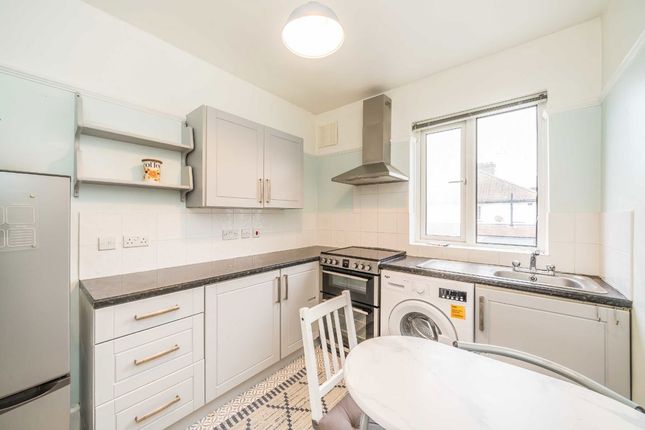 FFF, 34, Bicester Road, Richmond photo 2