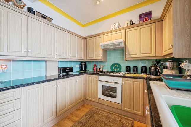 46, Seafield Avenue, Hull photo 4