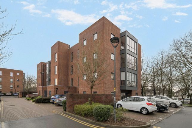 1-bed flat on 7, Fulmar House, Uxbridge, £250,000
