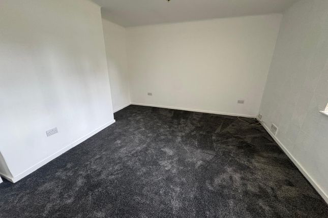 1, Bedwell Crescent, Stevenage photo 3