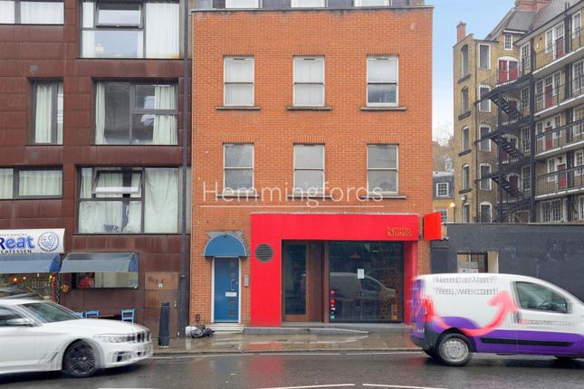 Flat to rent in Farringdon Road, London