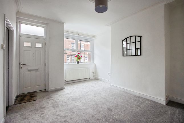 55, Copperfield View, Leeds photo 3
