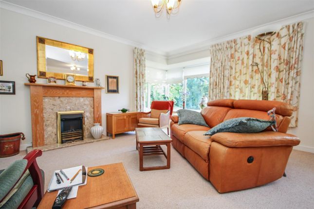 8 Eversleigh, Buckingham Close, Guildford photo 3