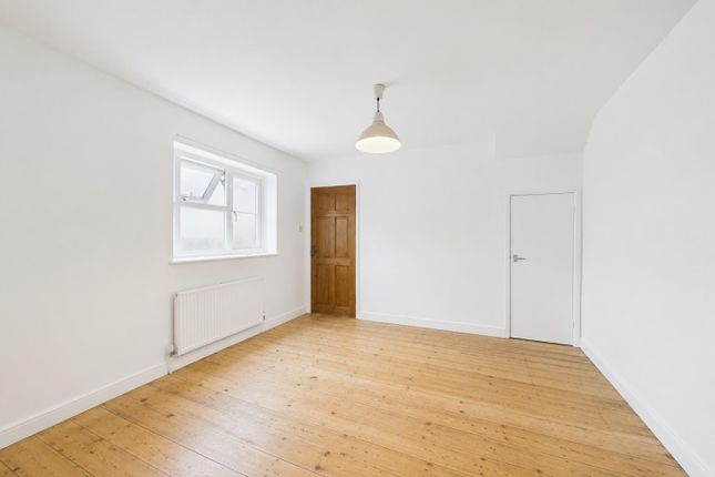 112, Cedar Road, Southampton photo 4