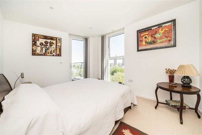 Flat 24, 2, Palmers Road, London photo 3