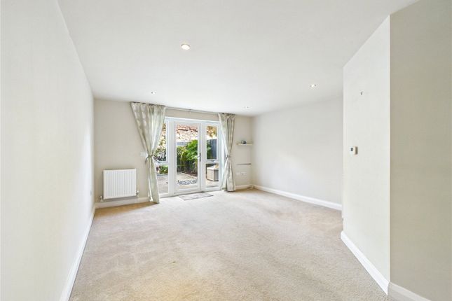 1 Priory Villas,, Priory Walk, Suffolk photo 3