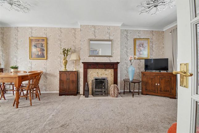6, Holme Lane, Scunthorpe photo 4