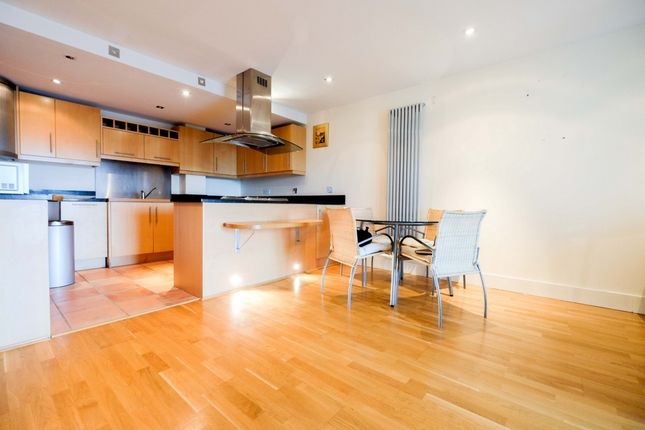 Flat to rent in 41 Millharbour, South Quay