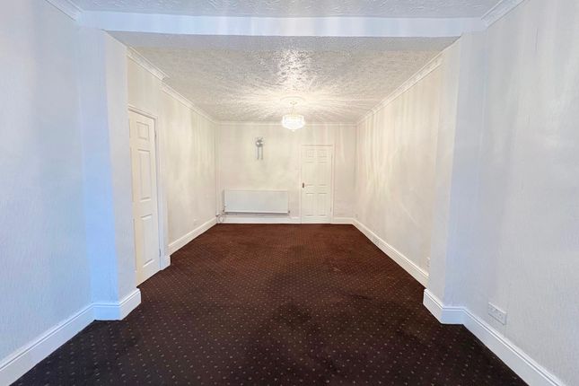 112 Oxford Street, Bridgend photo 4