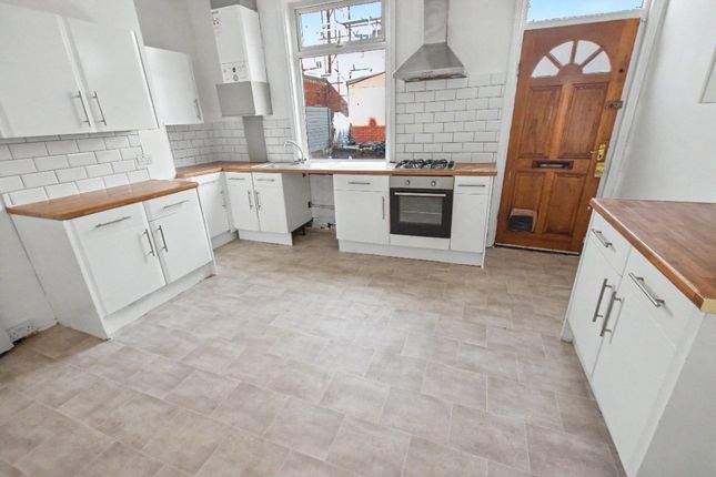 15, Aberdeen Grove, West Yorkshire photo 3