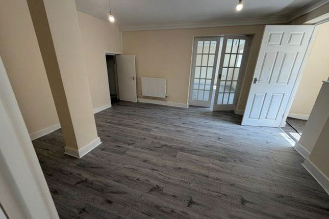 15, Ripley Walk, Corby photo 3